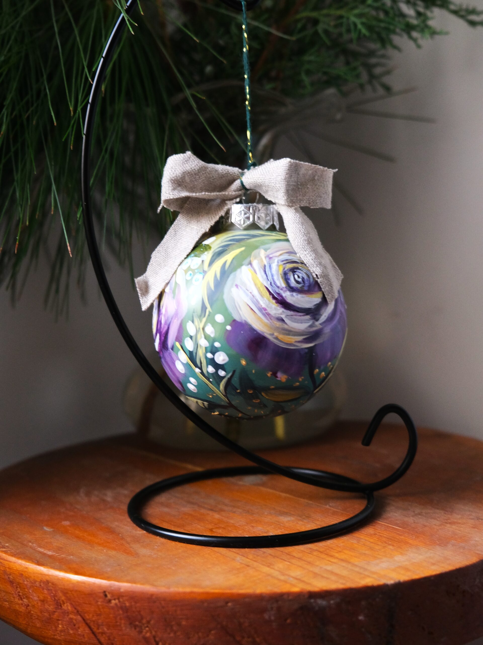 ręcznie malowana bombka w róże